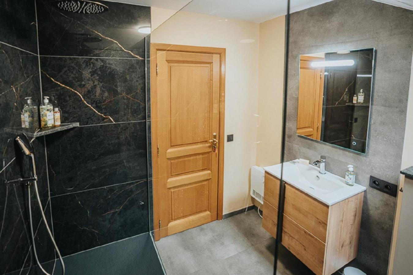 Bed and Breakfast Le Refuge De Kila Вэм Экстерьер фото